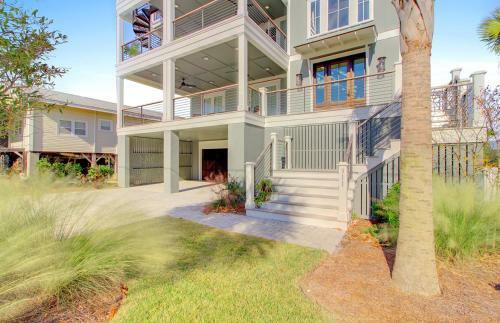 311 Carolina Boulevard