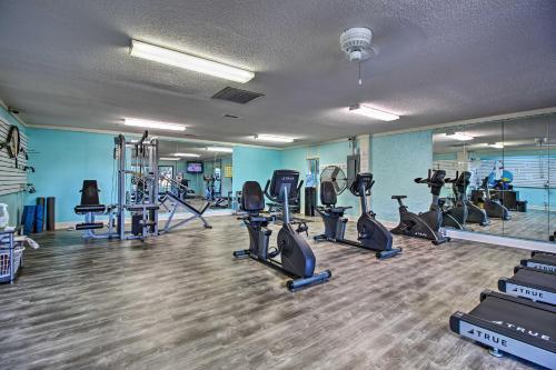 Apartamento Hilton Head Island Condo With Pool - Steps To Beach!