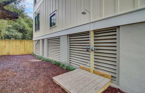 4 36th Avenue