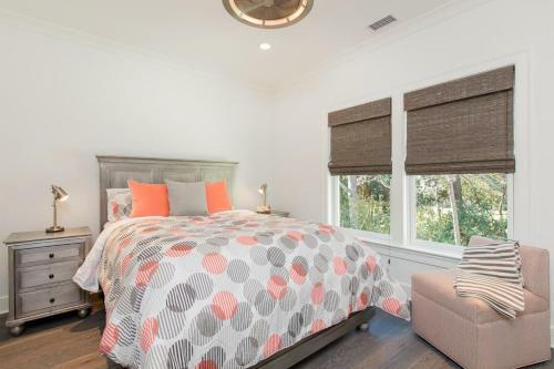 165 Surfsong Road