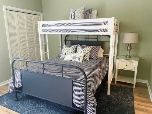 4550 Parkside Villa