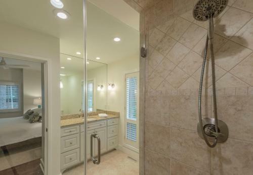 4956 Turtle Point Villa