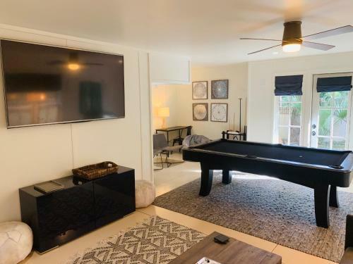 5518 Cypress Point