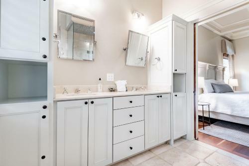 5518 Cypress Point