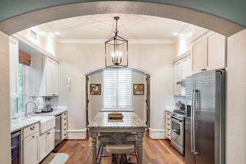 5518 Cypress Point