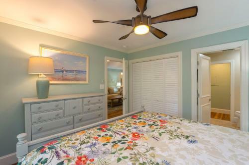 4170 Night Heron Cottage