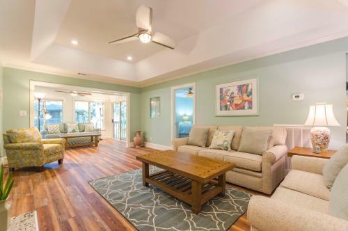 4170 Night Heron Cottage