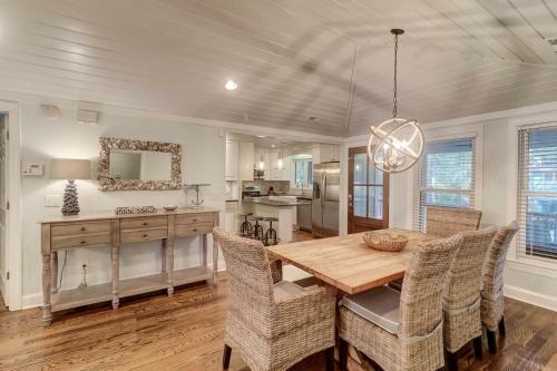 35 Twin Oaks