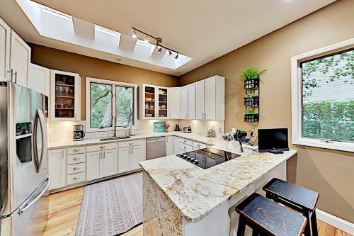 Wild Dunes Estate With Private Pool -steps To Beach Home