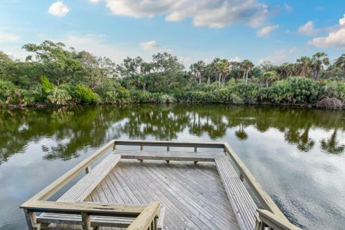 4587 Parkside Villa