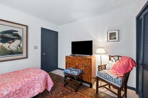 4587 Parkside Villa