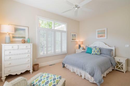 100 Surfsong Road