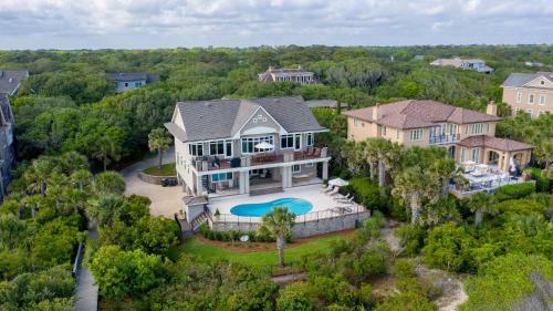 100 Surfsong Road
