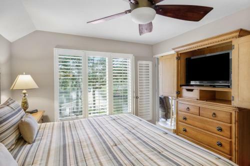 4828 Turtle Cove Villa