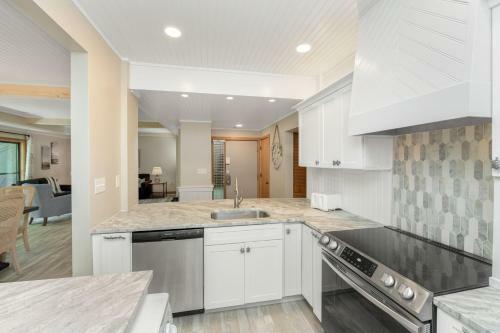 4906 Turtle Point Villa