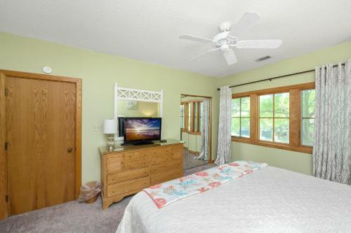 4906 Turtle Point Villa