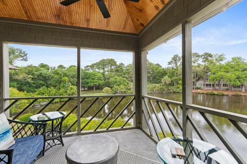 4676 Tennis Club Villa