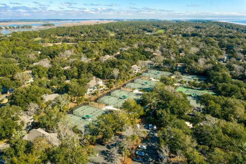 4676 Tennis Club Villa