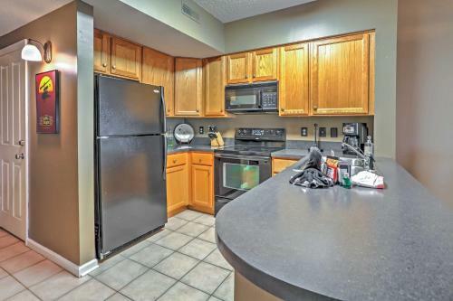 Apartamento Condo On Golf Course With Pool - 10 Mi To Boardwalk!