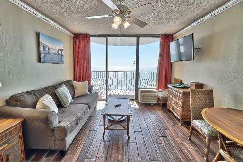 Aparthotel Suites At The Beach