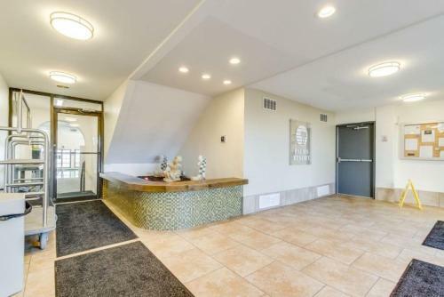 Aparthotel Suites At The Beach