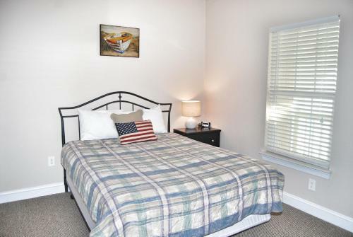Apartamento 6000 Windsor Green Way 301 Condo