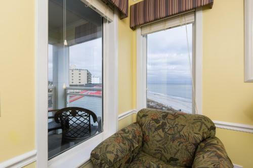Hotel A Place At The Beach By Capital Vacations