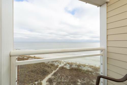 Hotel A Place At The Beach By Capital Vacations