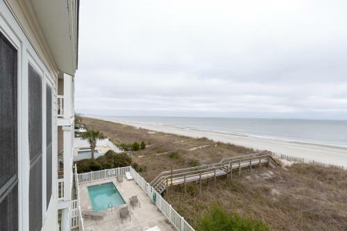 Hotel A Place At The Beach By Capital Vacations