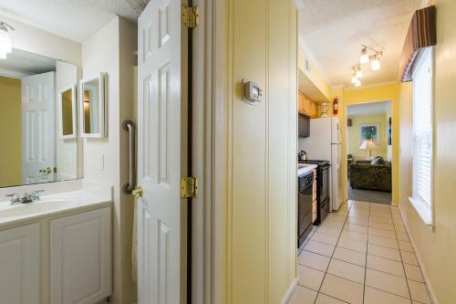 Hotel A Place At The Beach By Capital Vacations