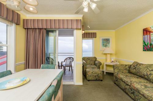Hotel A Place At The Beach By Capital Vacations