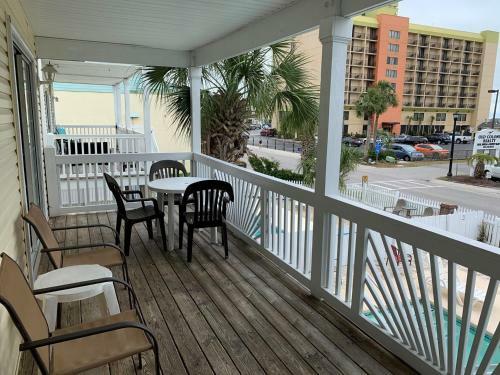 Beach Hutt Home
