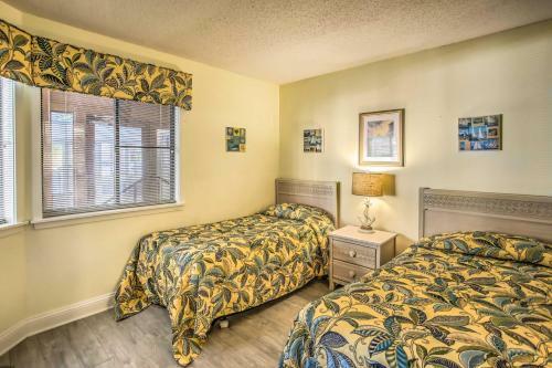 Apartamento Beautiful Lakefront Condo - 5 Min Walk To Beach!