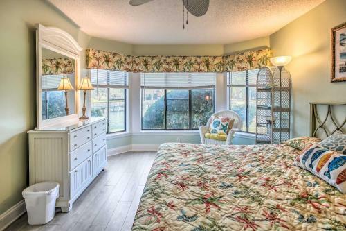 Apartamento Beautiful Lakefront Condo - 5 Min Walk To Beach!