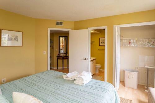 L 212 Harbor Island Condo
