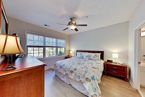 Apartamento Arbor Trace Getaway - Golf Course Views & Pool Condo