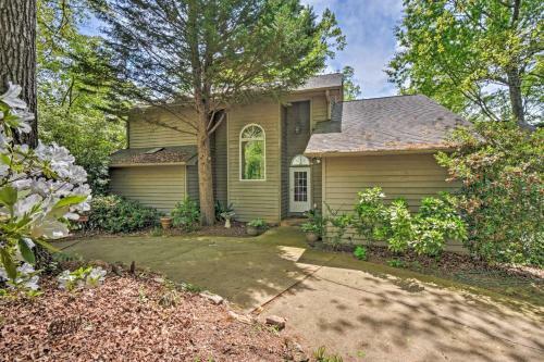 Idyllic Lakefront Westminster Home With Private Dock