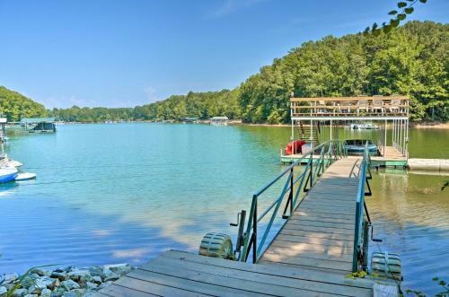 Picturesque Lake Hartwell Home With Pool And Golf Access!
