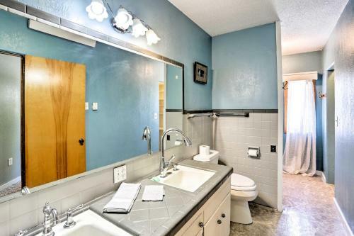 Custer Home With Deck And Porch - Walk Downtown!