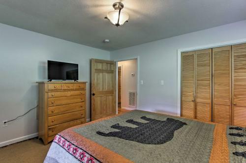 Cosby Cabin With 2 Porches, Deck And Game Room!