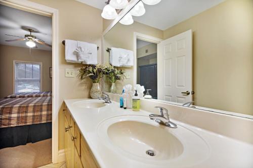 Baskin's Creek Condos III