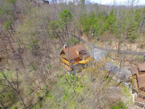 Bear Run Getaway #1136 By Aunt Bug's Cabin Rentals