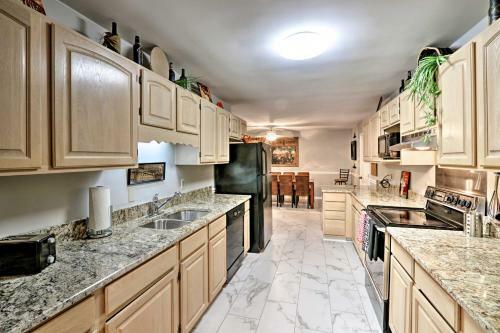 Memphis Home On 20 Acres, 10 Mi To Downtown!