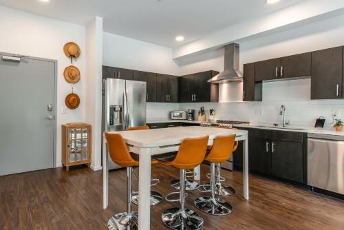 Apartamento Illume - Posh Resort Community - Courtyard Pool Condo