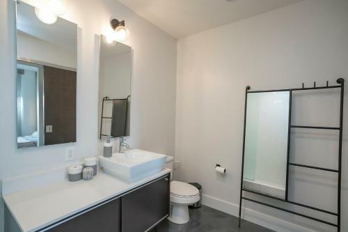 Sleek Furnished Modern Downtown Condo