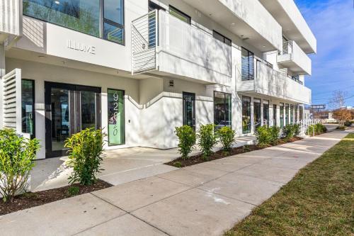 Apartamento Illume - Ultramodern Community - Poolside Patio Condo