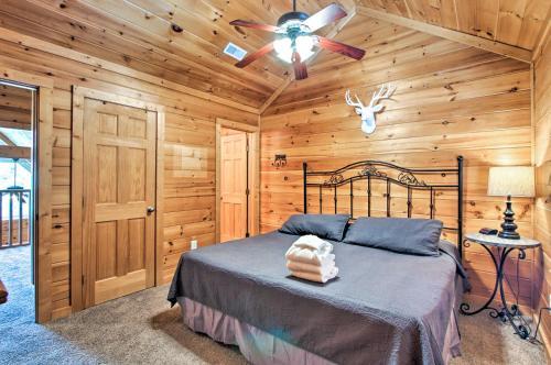 Mountaintop Manor With Hot Tub, Resort Pool Access
