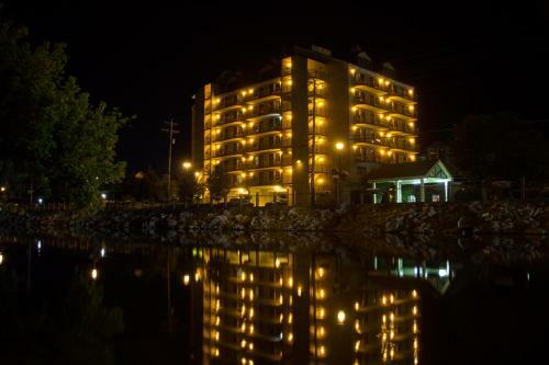 Hotel Riverside Tower