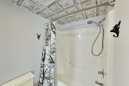 Apartamento River Place Condo - Mountain & River Views, Pool Condo