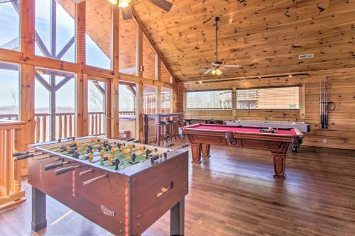 Upscale Retreat With Deck, Hot Tub, And Stunning Views
